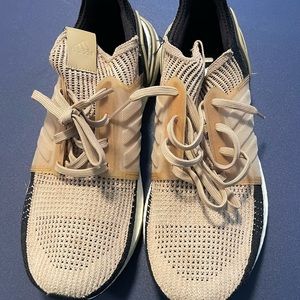 Adidas Ultra Boost Women - Beige color. Like new.  Barely worn.